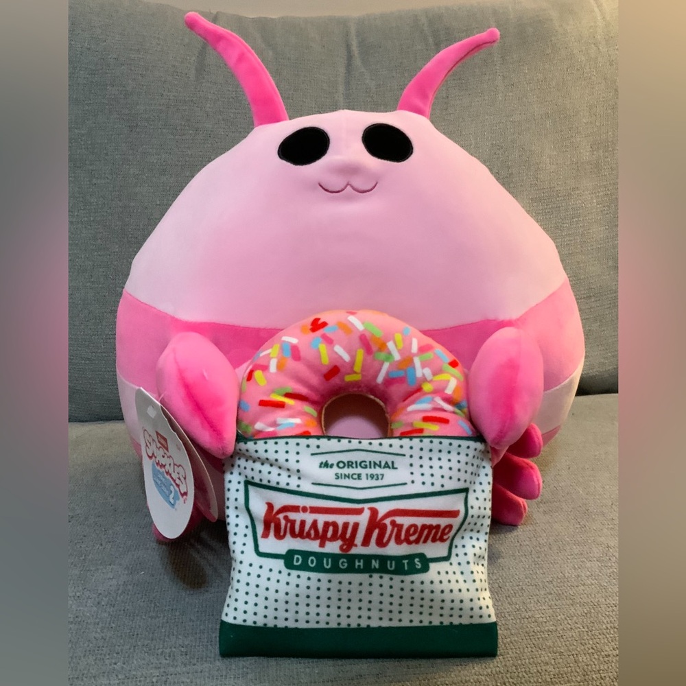 Zuru Snackles (Series 2) - 5.5” Lily the Shrimp with Krispy Kreme Doughnut Rare